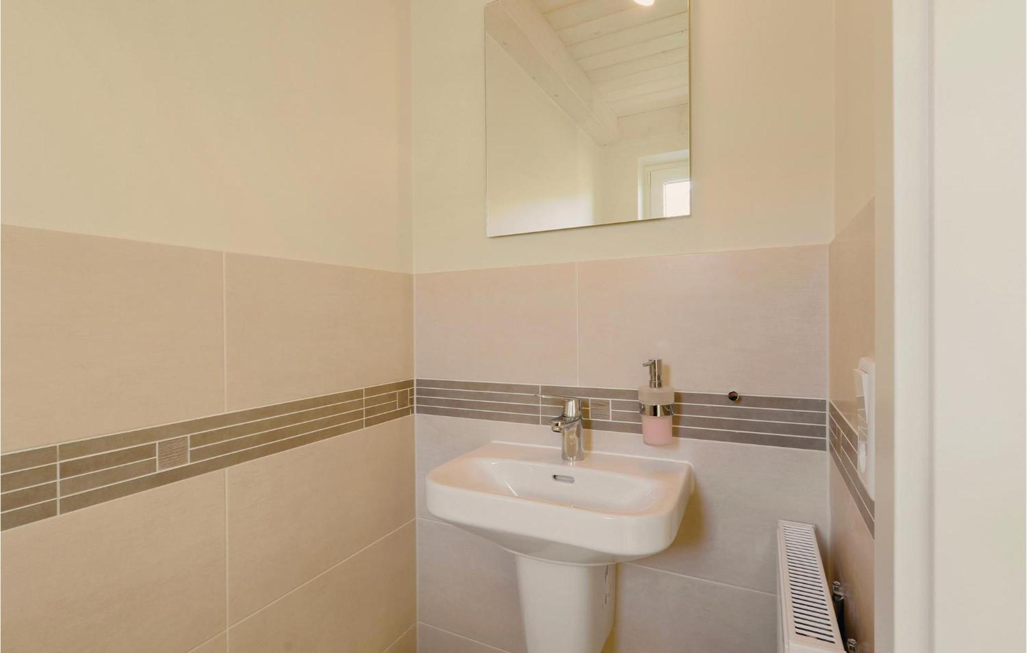 2 Bedroom Amazing Home In Dagebuell Exterior photo